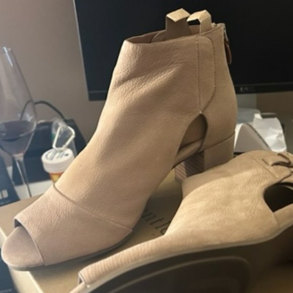 KENNETH COLE Open Toe CHARLENE BOOTIE GENTLE SOULS (NEW) (SIZE 9) - Picture 6 of 15